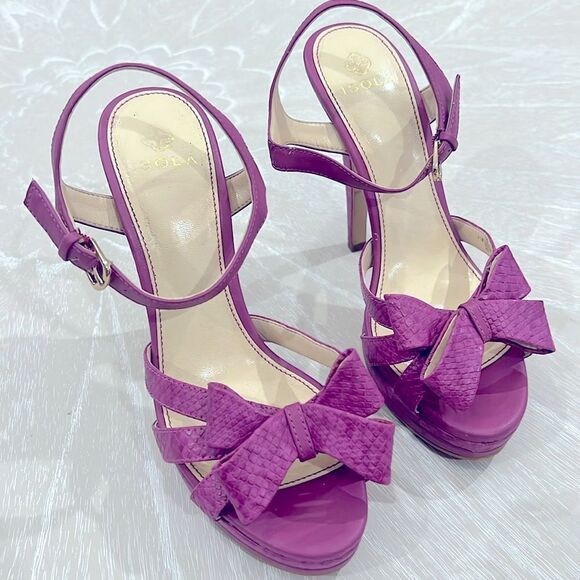 🎀 Isola Snakeskin Heels 8.5 - Picture 2 of 7